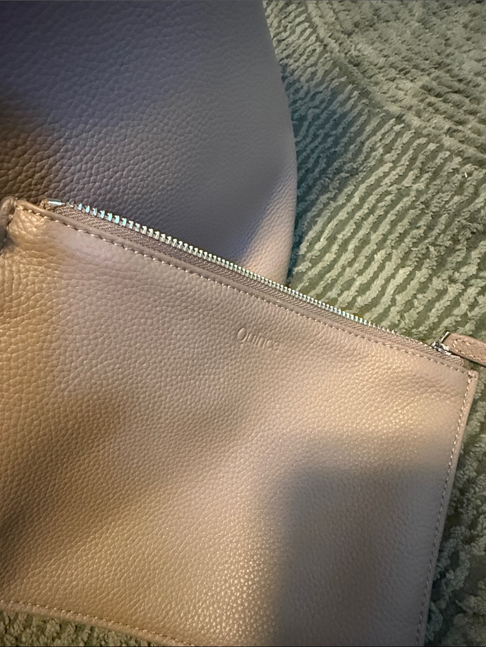 Large leather Bucket Bag - Picture 2 of 12